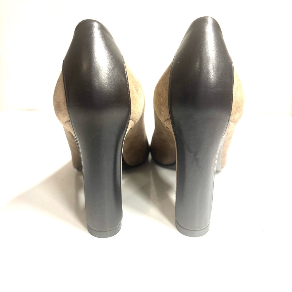 Vintage Hermes Paris Pumps Suede Taupe Heels with Black Leather Contrast - Picture 3 of 10